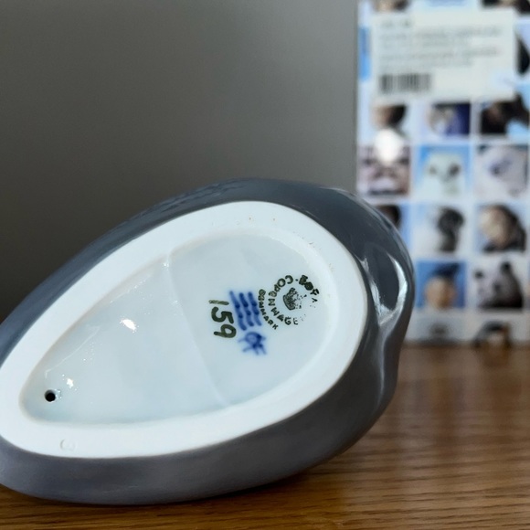 Royal Copenhagen figurine Little mermaid on rock (Edvard Eriksen) 5” - Picture 5 of 8